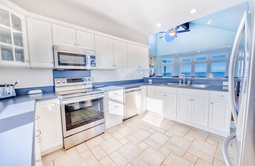 Buxton House | Soundfront Dog Friendly w/Hot Tub, Private Boat Slip, Easy Windsports Access