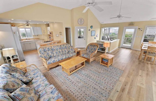 Frisco House | Soundfront DogFriendly w Hot Tub, EV Charger, Private Sound Access, Beach Nearby