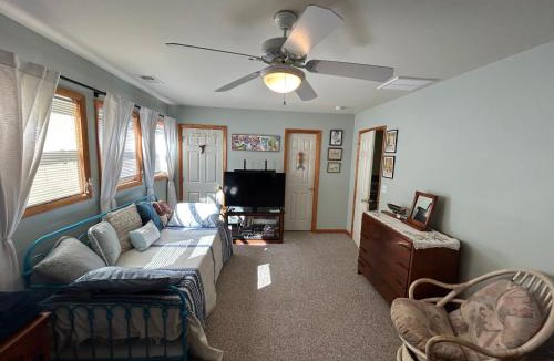 Southern Shores House | Soundside, canalfront Outer Banks house near ocean