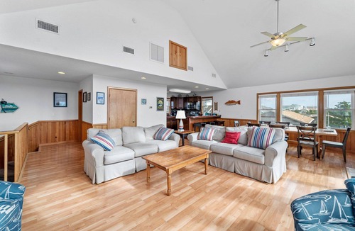 Koru Village House | Soundside Dog Friendly Cottage w/Hot Tub and Nearby Beach Access