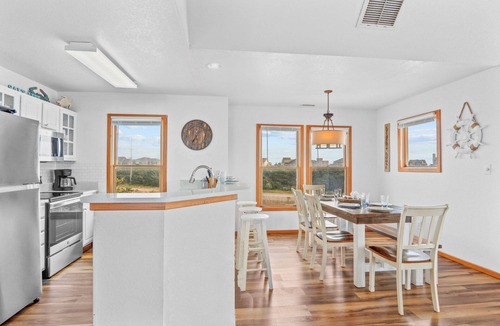 Kinnakeet Shores House | Soundside Dog Friendly w/Hot Tub, Smart TVs, Community Pool & Tennis/Pickleball