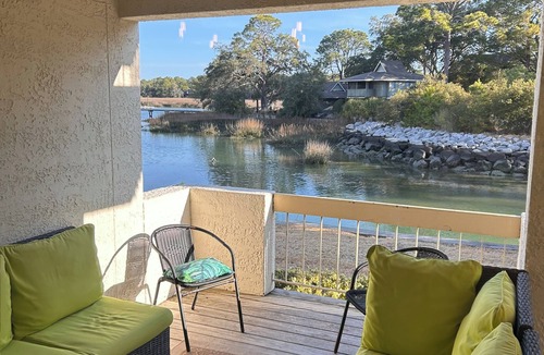 South Beach Villa | South Beach Dog-friendly Waterfront Villa