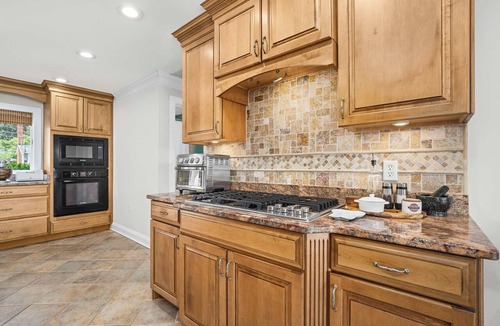 Edgewater House | South River Estate 4BR Sleeps 10