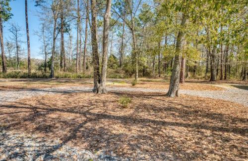 Moultrie House | Southern Farm House 4 Br 4 Bath