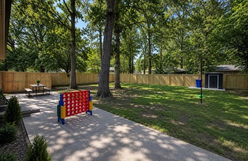 Aiken House | Southern Shade, King Beds, Walk to Park