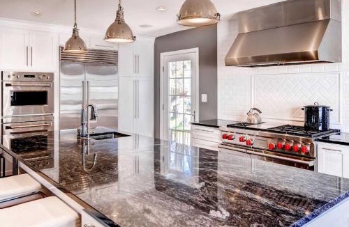 Donaldson Run House | Southern-Style Home w/Luxe Kitchen: 15 Min to DC!