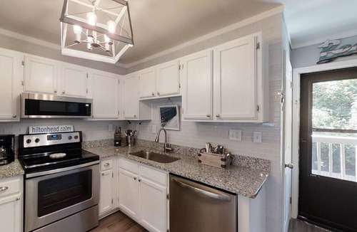 Palmetto Dunes Condo | Spa on Port Royal-Waterfront Complex, Beach Access, Gated Community w/Great Amenities, Tennis, Pools
