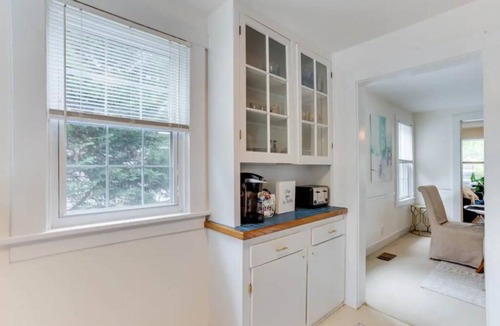 Potomac West Apartment | Spacious 2BR 2Level Apt - Walkable to metro!