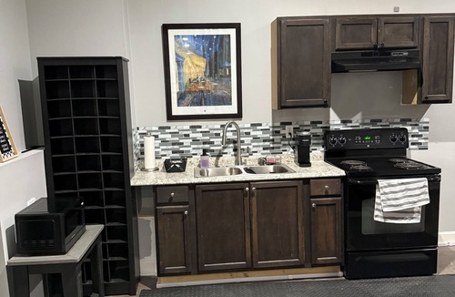 Lawrenceville House | Spacious 2BR Full Kitchen Suite + Pool Table I Patio + Private