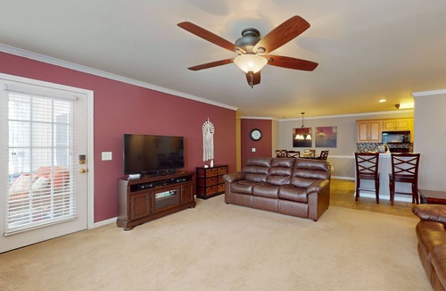 Murrells Inlet Condo | Spacious 3 bedroom condo with patio, W/D, pool & close to beach