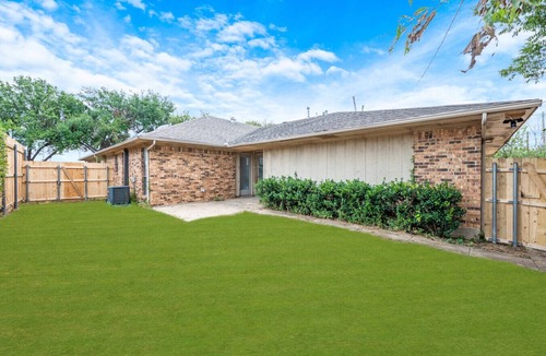 Buckner Terrace - Everglade Park House | Spacious 3 bedroom home