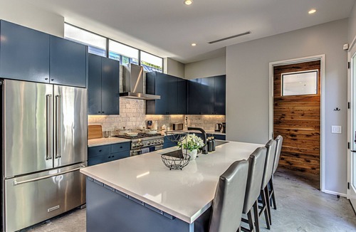Bouldin House | Spacious 3-bedroom I DT Austin I Walk to Restaurants & Shops