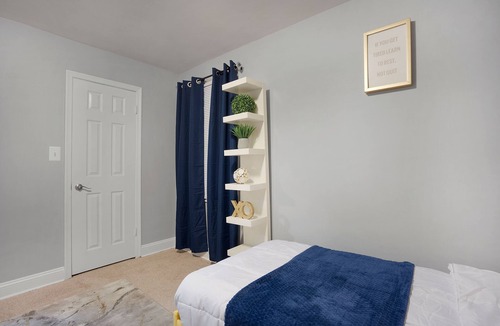 Alexandria West House | Spacious 3-Bedroom Townhome