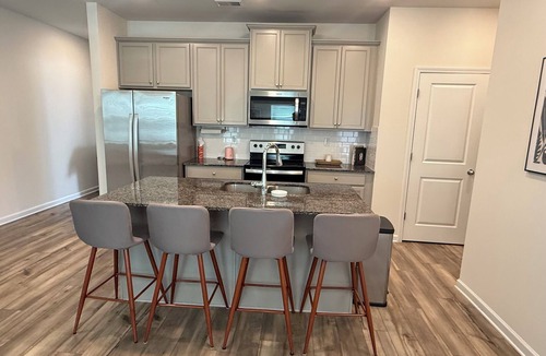 Oakwood House | Spacious 3-bedroom townhome in charming Oakwood