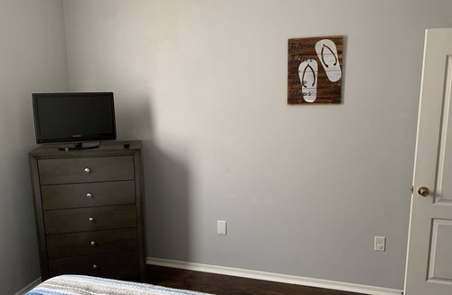 Biscayne House | Spacious 3 BR/2 BA home - 10 min from JAX airport