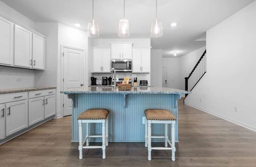 Greensboro Condo | Spacious 3BR/2.5BA Townhome in the Heart of GSO