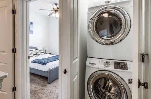 North University Apartment | Spacious 3BR CozySuites in Central Austin by UT 03
