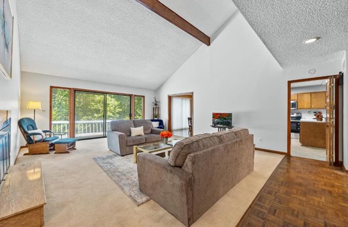 Stone Mountain Apartment | Spacious 3BR Retreat Near Summit Skyride & Stone Mountain Park