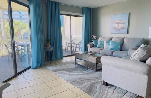 Myrtle Beach Villa | Spacious 3BR villa across from the ocean