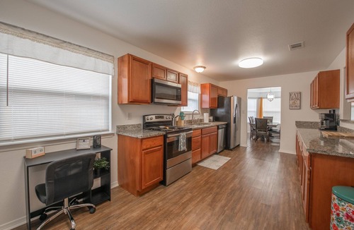 Killeen House | Spacious 4 Bd/2 Ba Home w/Entertainment Rm & Fire Pit - Close to Ft. Cavazos!