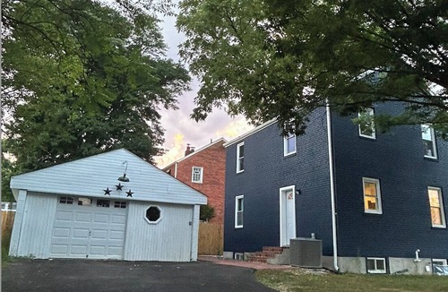 Silver Spring House | Spacious 4-bedroom house with AC and WiFi in fabulous Silver Spring
