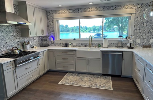 White Stone House | Spacious 4-bedroom house in gorgeous White Stone, Virginia