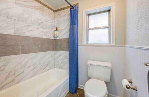 Shenandoah House | Spacious 4BR for Groups - 3 min to Woodlands Mall