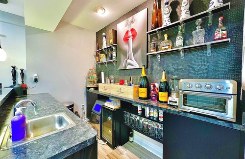 Kennett Square House | Spacious 5-bedroom estate in Kennett Square with Heated Resort Pool