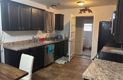 Eau Claire House | Spacious 5-bedroom house in serene Columbia