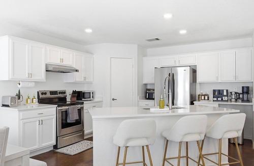 Austin House | Spacious 5-bedroom house in tranquil Austin with hot tub