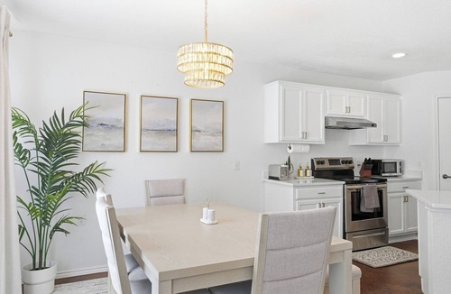 Austin House | Spacious 5-bedroom house in tranquil Austin with hot tub