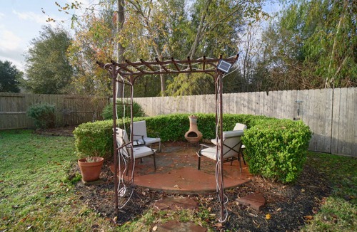 Louetta House | Spacious 5-bedroom Oasis House With Heated Pool/Spa