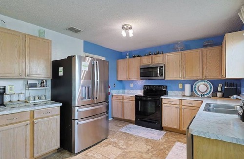 Fort Worth House | Spacious 5 King Size Beds near FW Stockyards