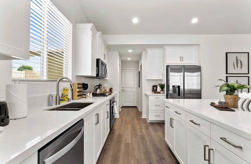 Lancaster House | Spacious 5BR3B｜Garage Access｜Spacious Backyard｜Pet-Friendly #41796