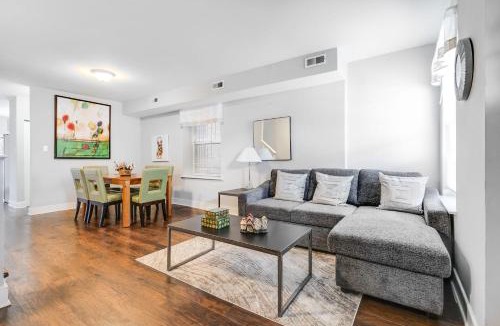 Richmond House | Spacious 6BR Family Sleeps Groups Parking