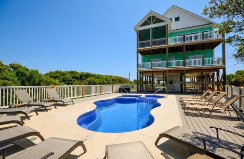 Sneads Ferry House | Spacious 8-bedroom oceanview house in North Topsail Beach, perfect for gatherings!
