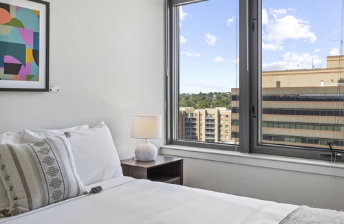 Bluemont Hotel | Spacious Apartment | Kitchen & Rooftop Access | Close to the Metro & Dining