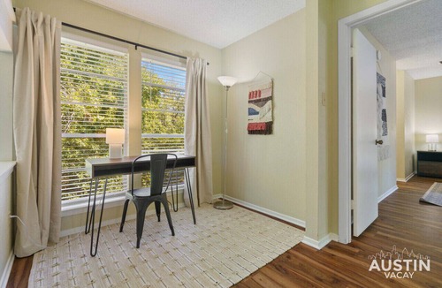 Highland Hills Apartment | Spacious ATX Apt | Private Deck + All Essentials
