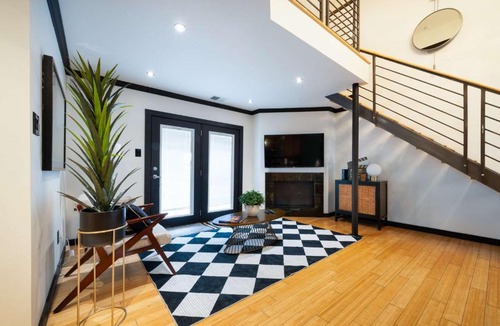 Waller Creek District Apartment | Spacious Austin Loft Sleeps 8 with Balcony