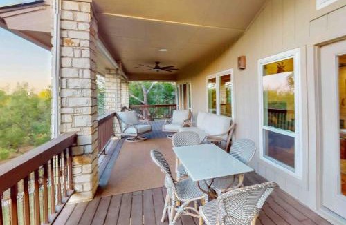 Horseshoe Bay West House | Spacious Beautiful Home with Full Kitchen, Balcony and Patio, Next to Golf Course