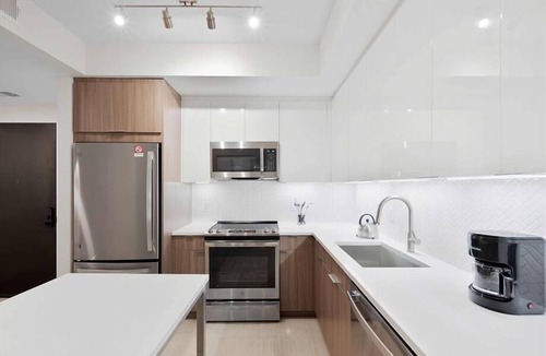 NoMa Hotel | Spacious + Clean | Desk + Business Center | near Capitol Hill