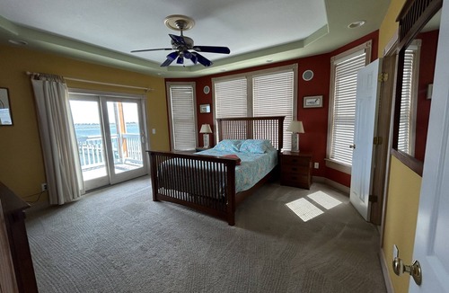 Manteo Condo | Spacious Condo on the Water!
