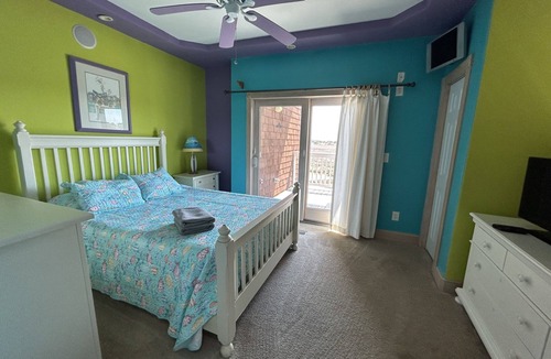 Manteo Condo | Spacious Condo on the Water!