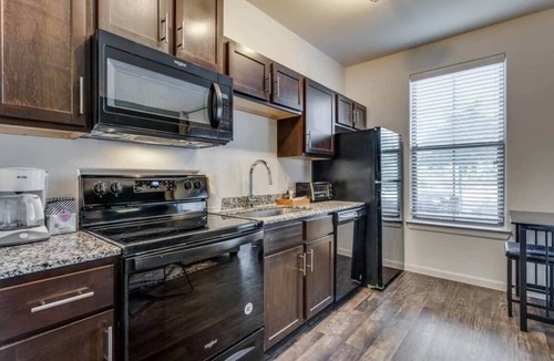 Wells Branch Apartment | Spacious CozySuites on I-35 w/pool and parking #05