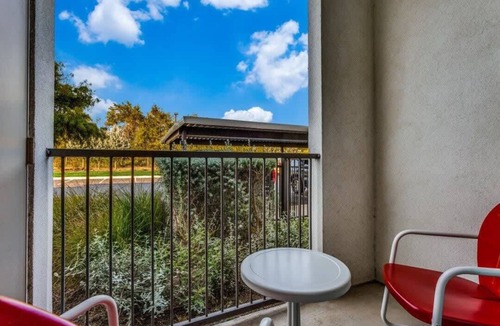 Wells Branch Apartment | Spacious CozySuites on I-35 w/pool and parking #05