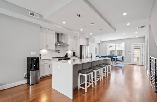 Trinidad Hotel | Spacious DC home, H St. Corridor, Laundry, Garage