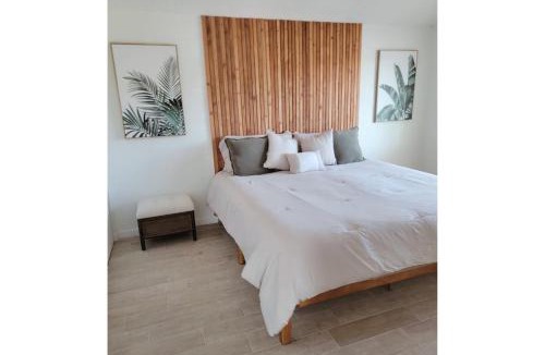 Biggs Field House | Spacious Family Friendly House 10 min to Zaragoza