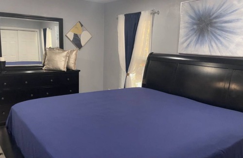 Portsmouth House | Spacious Family Townhouse 3 Bed 2.5 Bath