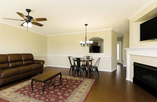 North Belmont House | Spacious furnished home convenient location-best long-term stay experience