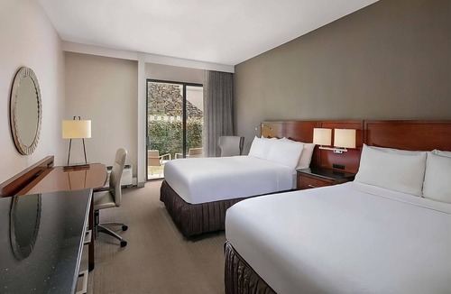 Executive Park Hotel | Spacious Good-Value Accommodation! Parking, Pools! Near Charlotte Nature Museum